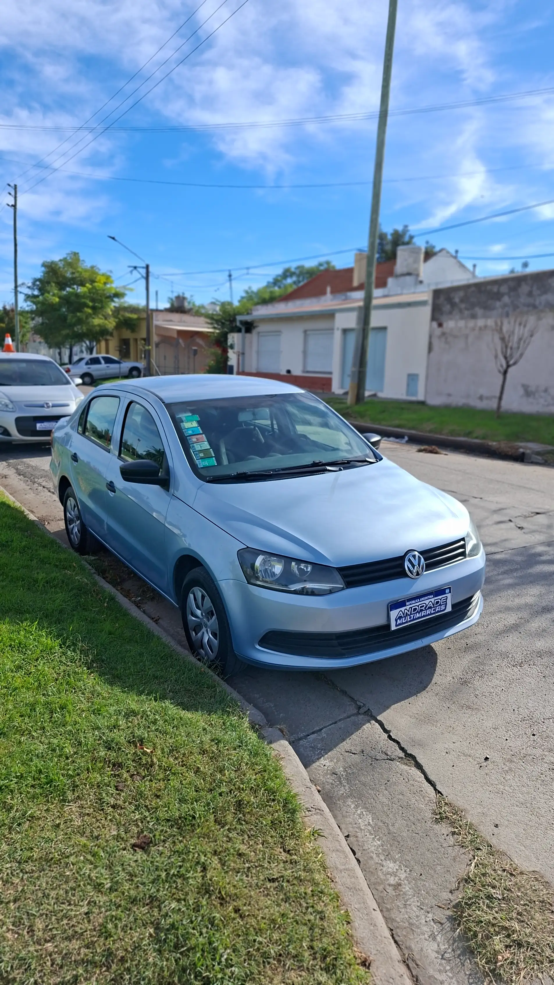 Volkswagen Voyage 2015 - Imagen 1