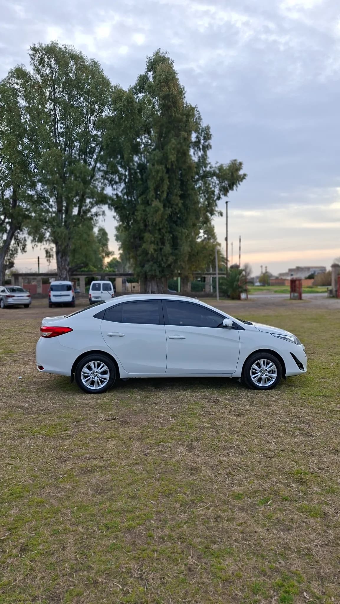 Toyota yaris xls pack cvt 2019 - Imagen 1
