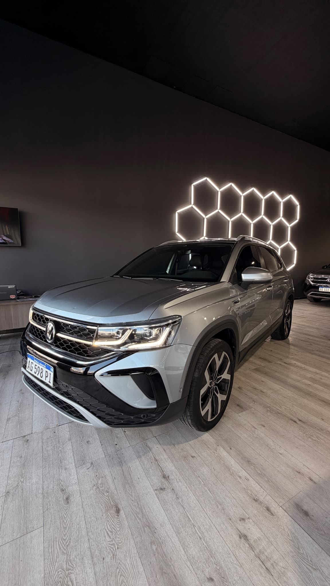 Volkswagen Taos Highline 2024 - Imagen 1