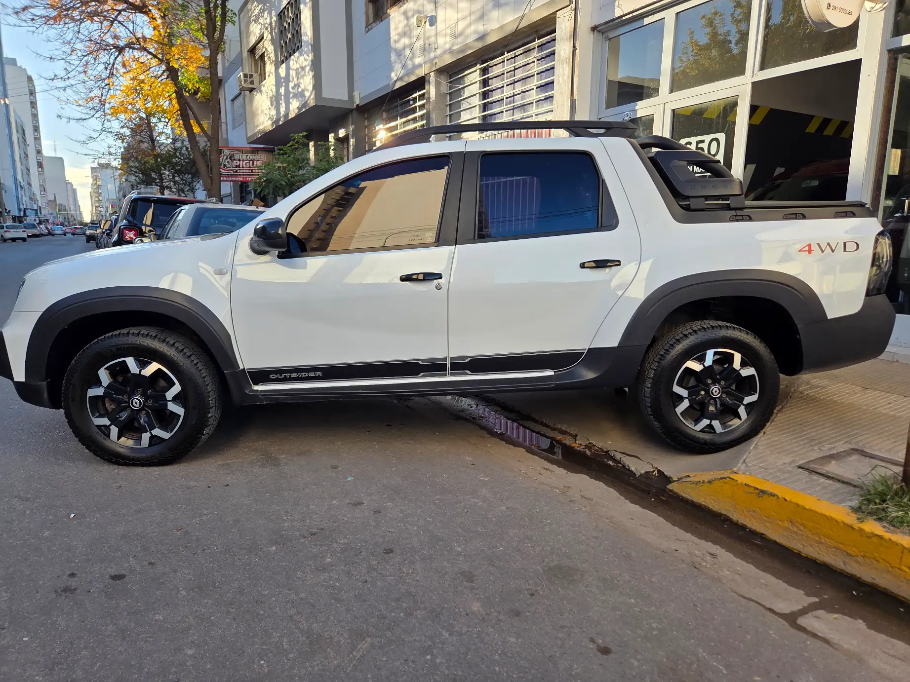 RENAULT DUSTER OROCH 4X4 2023 - Imagen 1