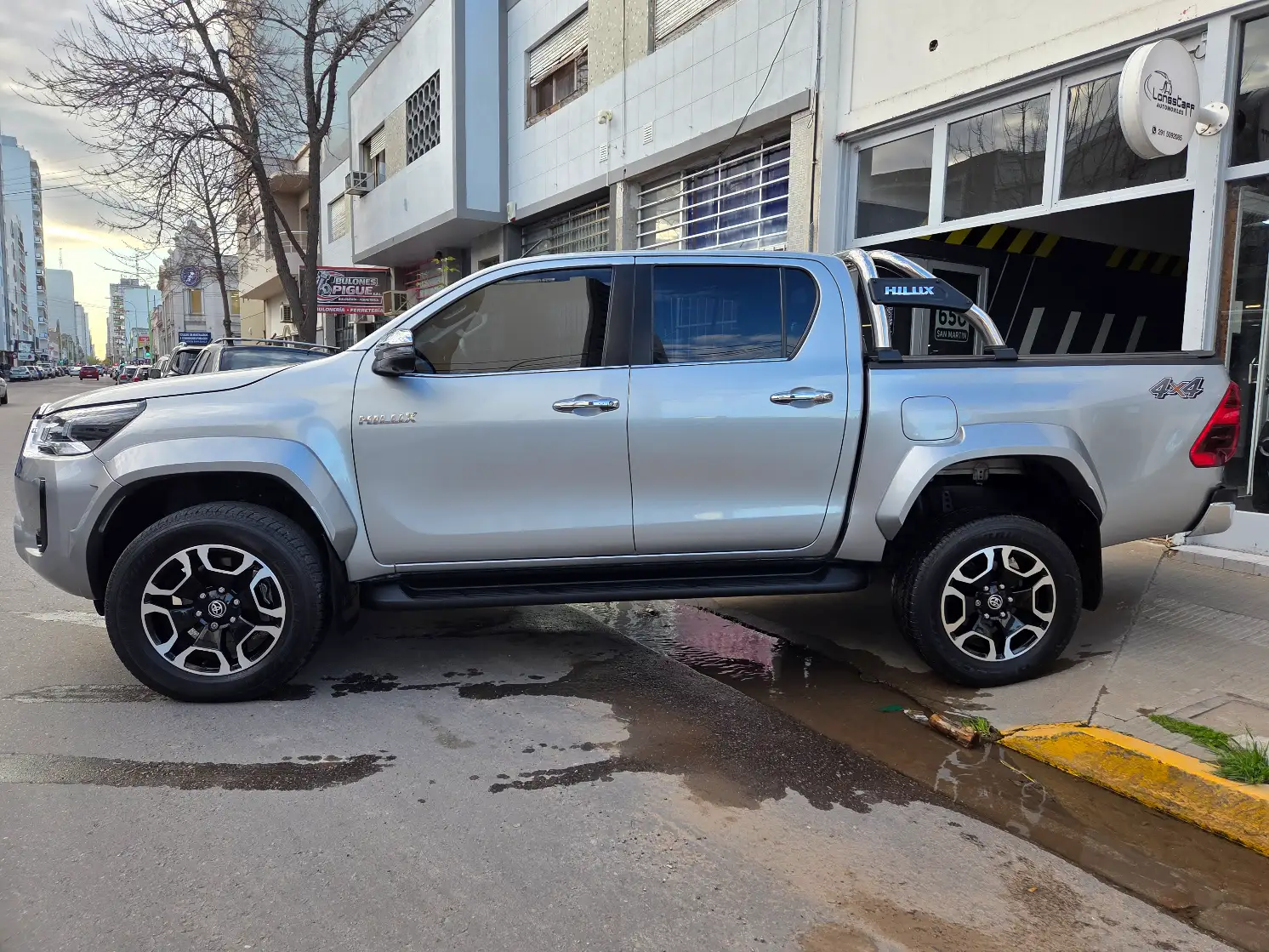 TOYOTA HILUX SRX 4X4 2024 - Imagen 1
