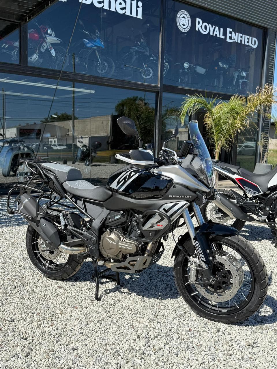 Qj SRT 550 2026