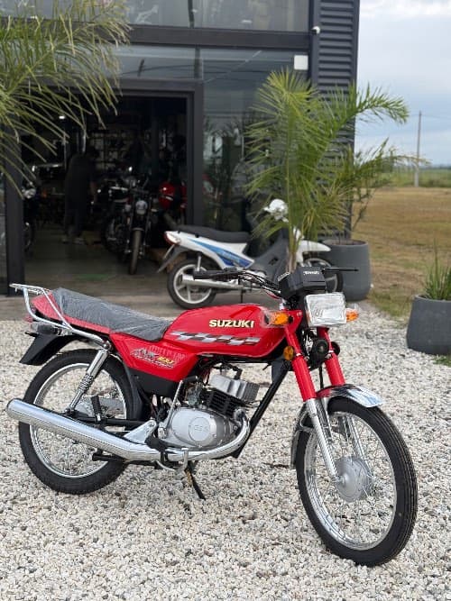 Suzuki Ax 2025