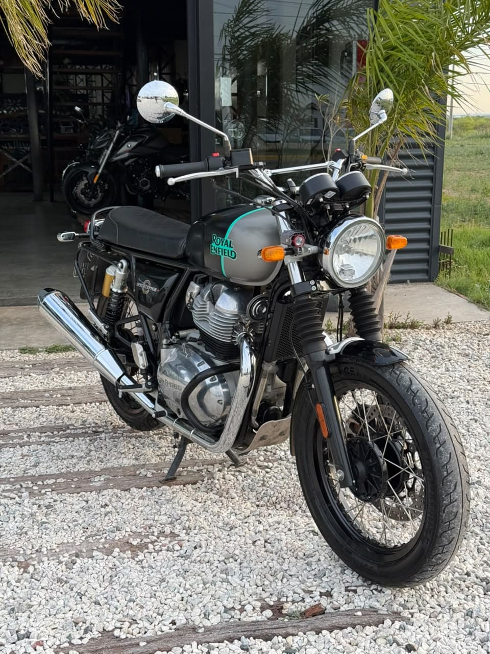 Royal Enfield Interceptor 2023