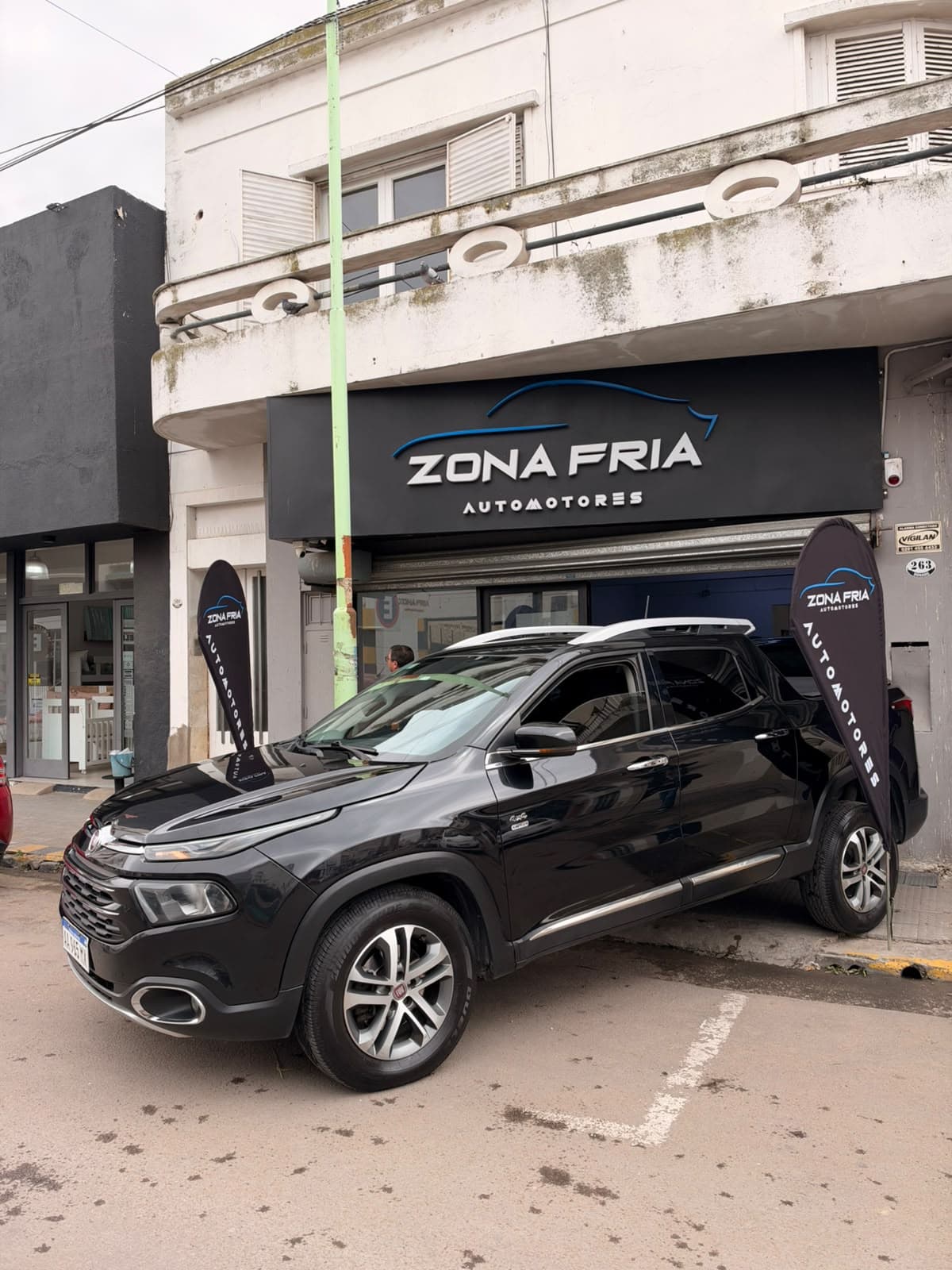 Fiat TORO VOLCANO 4X4 AT 2017 - Imagen 1